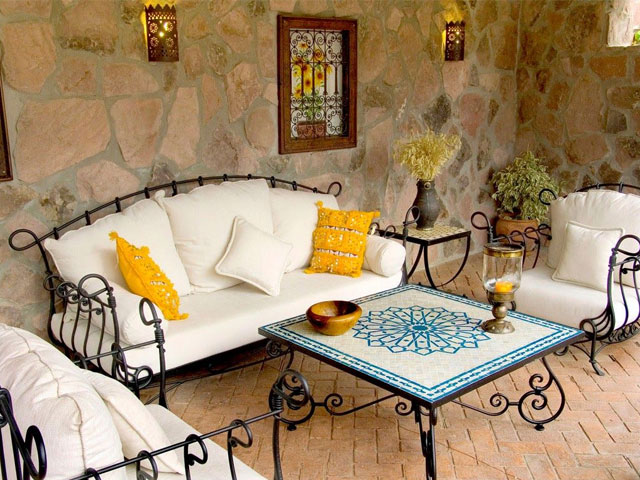 Bàn ghế sắt phòng khách đẹp là sự lựa chọn tuyệt vời cho không gian sống của bạn. Với kiểu dáng hiện đại và màu sắc trang nhã, chúng sẽ làm cho phòng khách của bạn trở nên sang trọng và ấm cúng hơn. Hãy để bàn ghế sắt phòng khách đẹp là điểm nhấn cho căn phòng của bạn.
